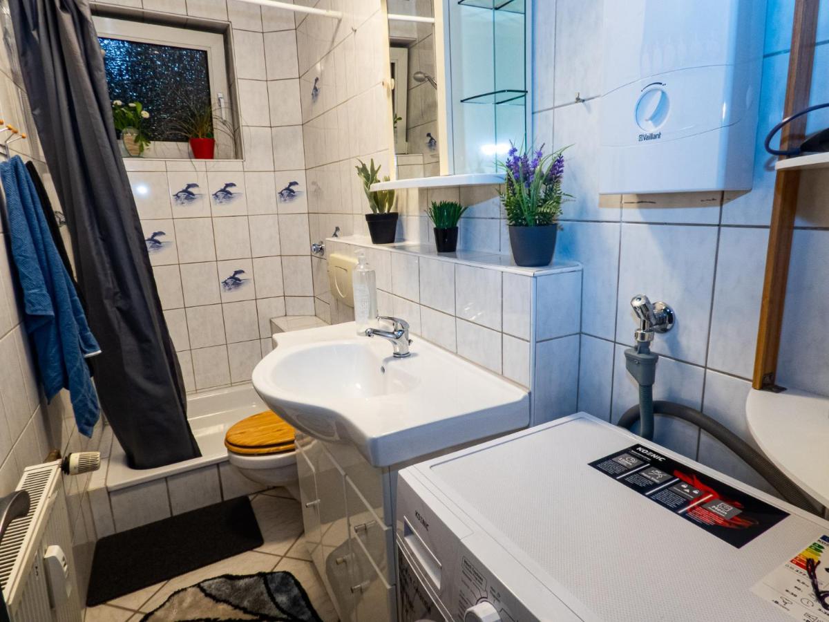 #121 Grosse, Gemuetliche Wohnung In Remscheid-City ภายนอก รูปภาพ